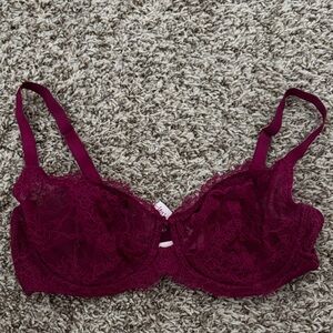 Victoria’s Secret Unlined lace bra 36DD